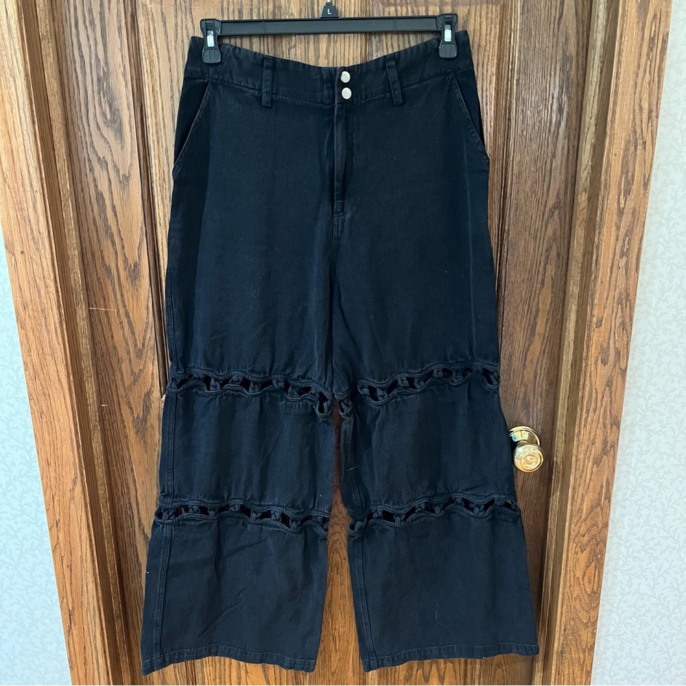 Cut out jeans